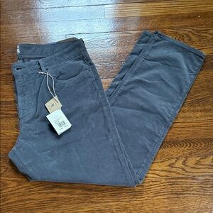 Faherty Navy Corduroy Pants. NWT